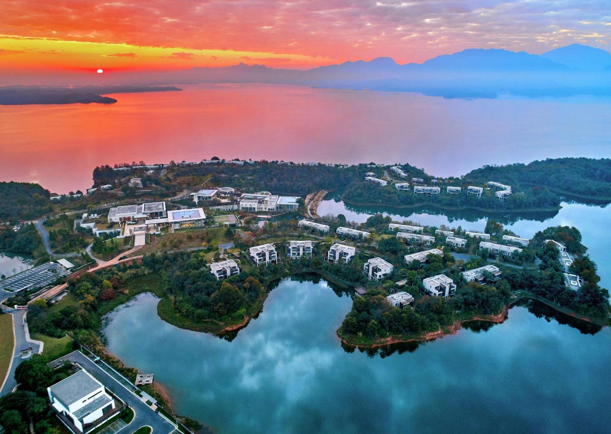 Lushan West Sea Resort, Curio Collection By Hilton Jiujiang  Εξωτερικό φωτογραφία